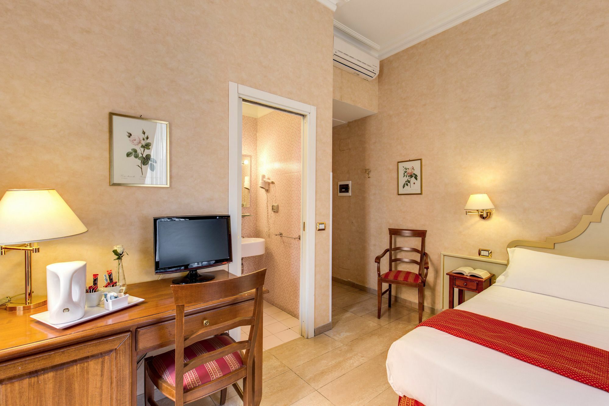 Wrh Suites Рим Екстер'єр фото